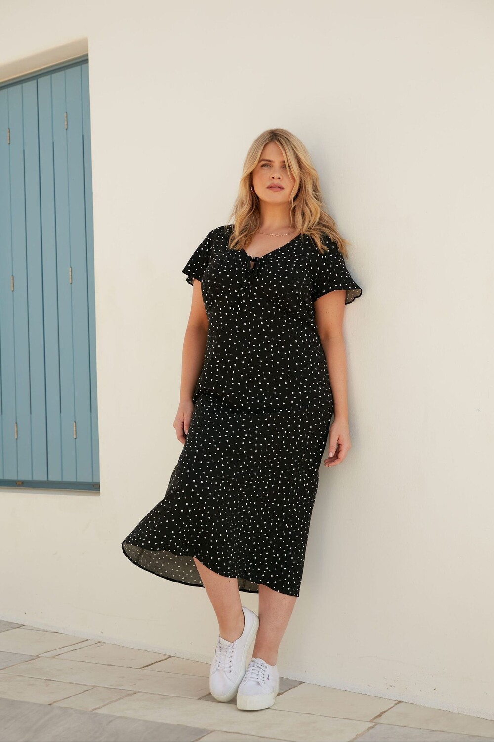 Чайное платье миди Curve с точечным принтом Live Unlimited, черный
Чайное платье миди Curve с точечным принтом Live Unlimited, черный