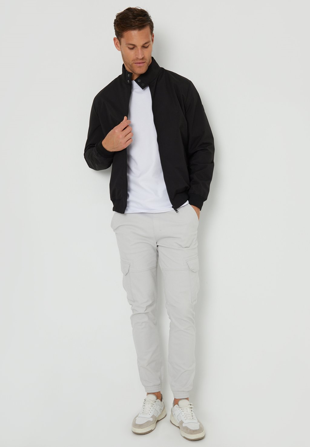 Летняя куртка Threadbare, черный
Летняя куртка Threadbare, черный