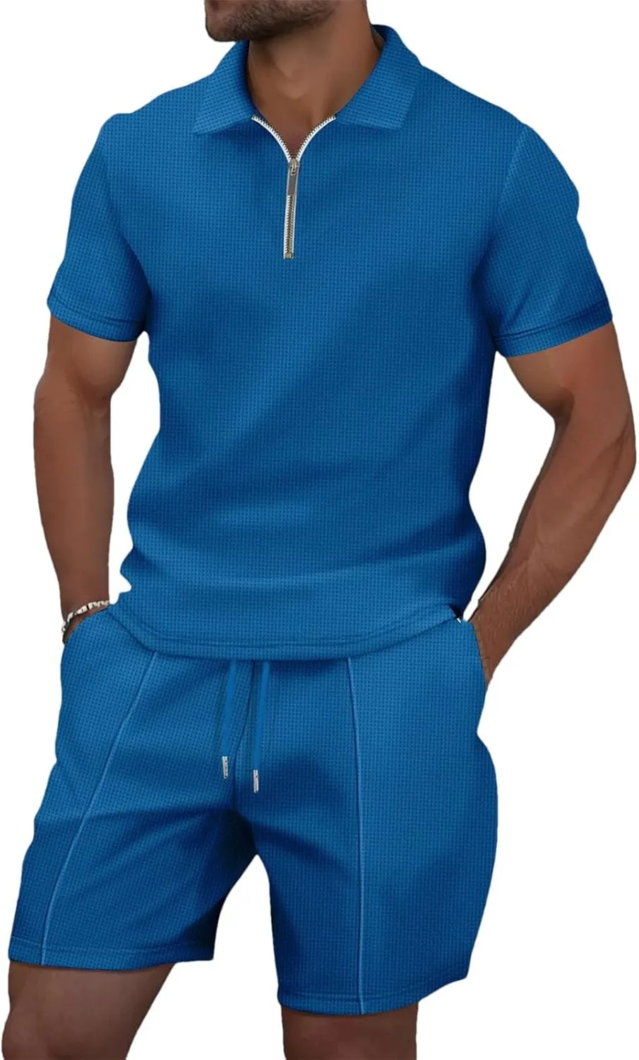 Мужской летний комплект из футболки и шорт
Мужской летний комплект из футболки и шорт