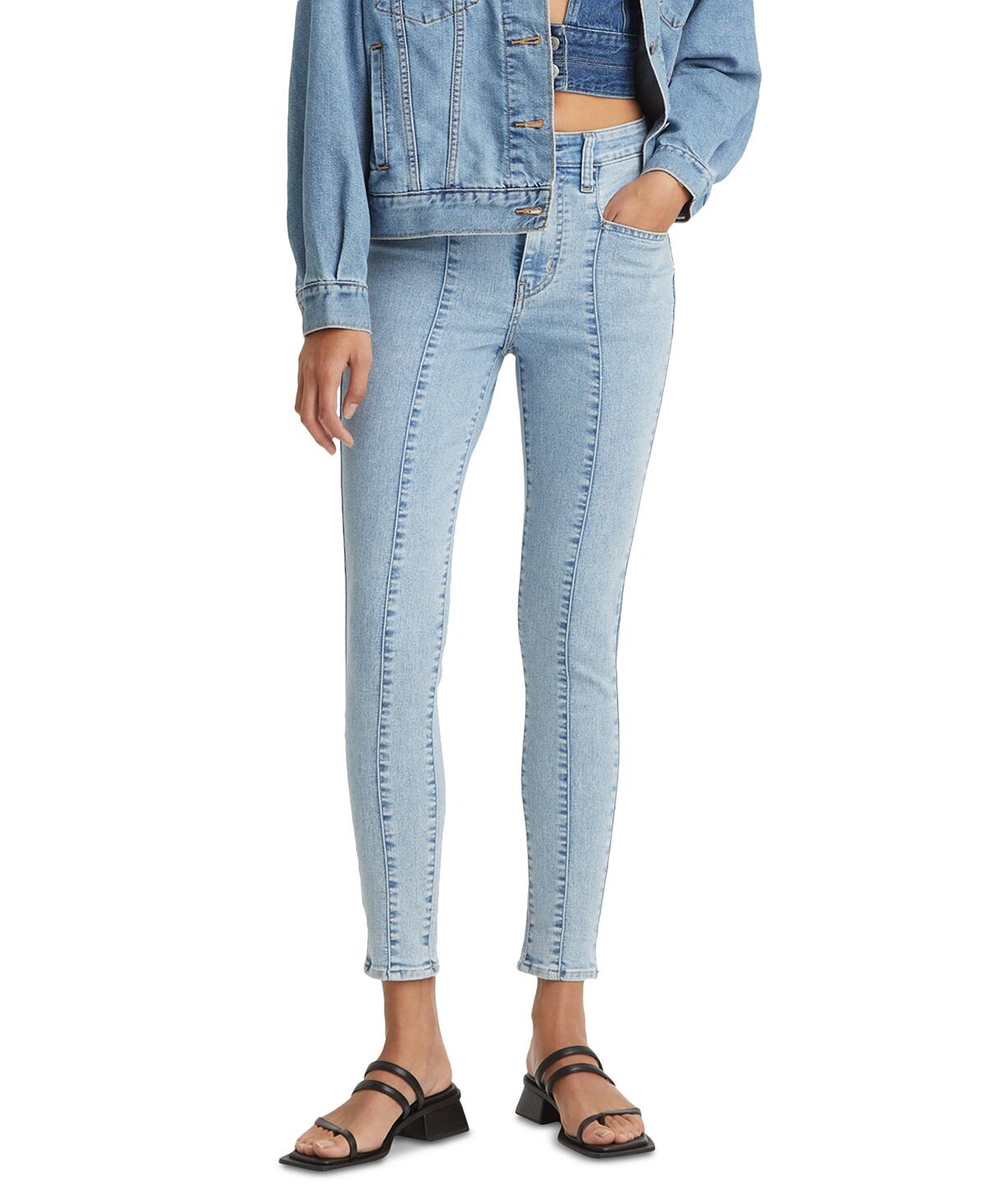 Женские джинсы скинни стрейч 721 с высокой посадкой Levi's
Женские джинсы скинни стрейч 721 с высокой посадкой Levi's