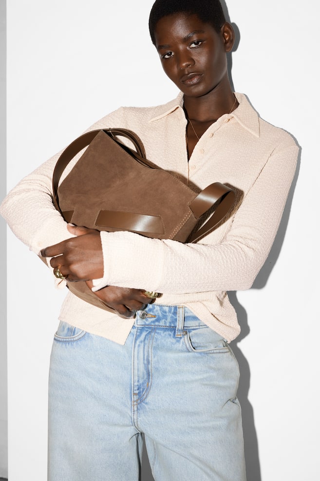 Замшевая сумка-ведро & Other Stories, коричневый
Замшевая сумка-ведро & Other Stories, коричневый