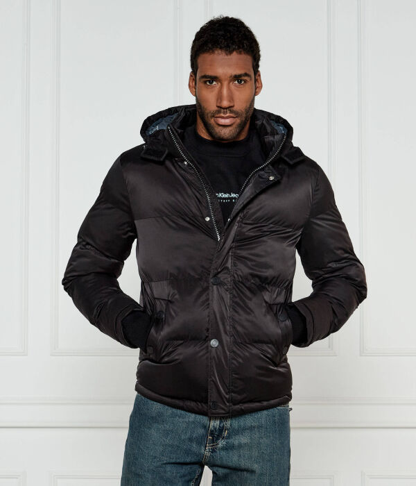 Куртка мужская Guess Jeans теплая с капюшоном, черный
Куртка мужская Guess Jeans теплая с капюшоном, черный