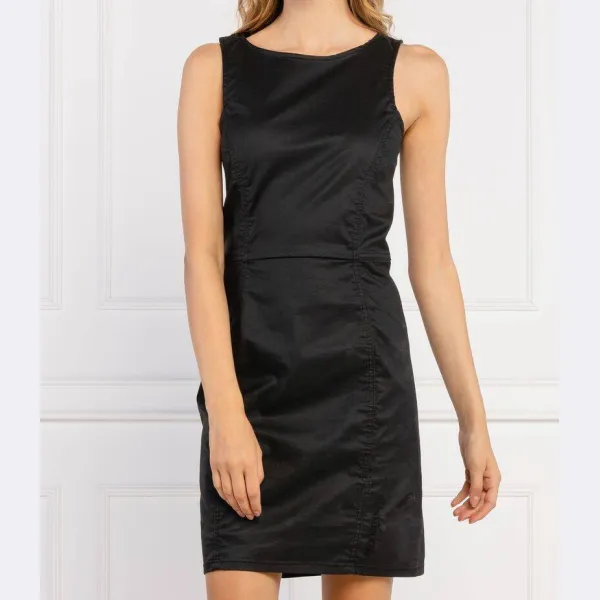 Платье Calvin Klein, черный
Платье Calvin Klein, черный