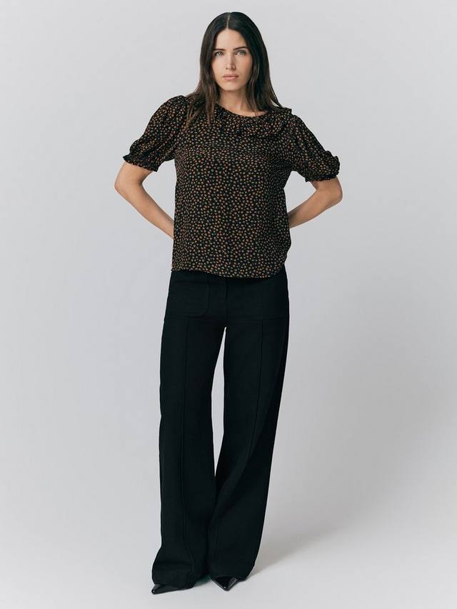 Мини-топ с цветочным принтом и воротником-рюшами Ghost, Black/Multi
Мини-топ с цветочным принтом и воротником-рюшами Ghost, Black/Multi