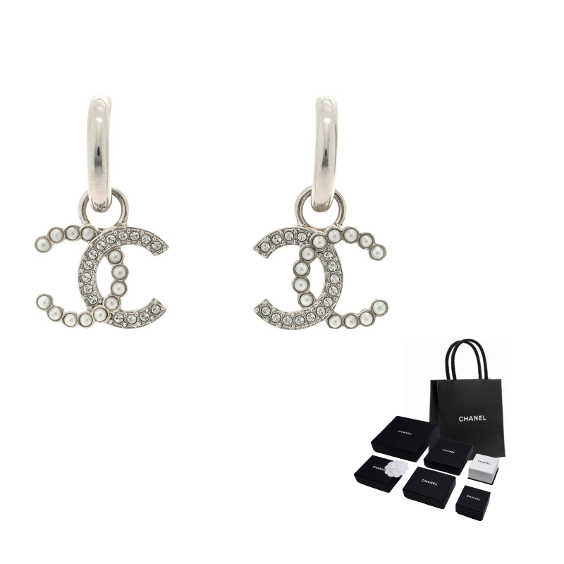 CHANEL Кристальные, металлические серьги Women's Silver
CHANEL Кристальные, металлические серьги Women's Silver