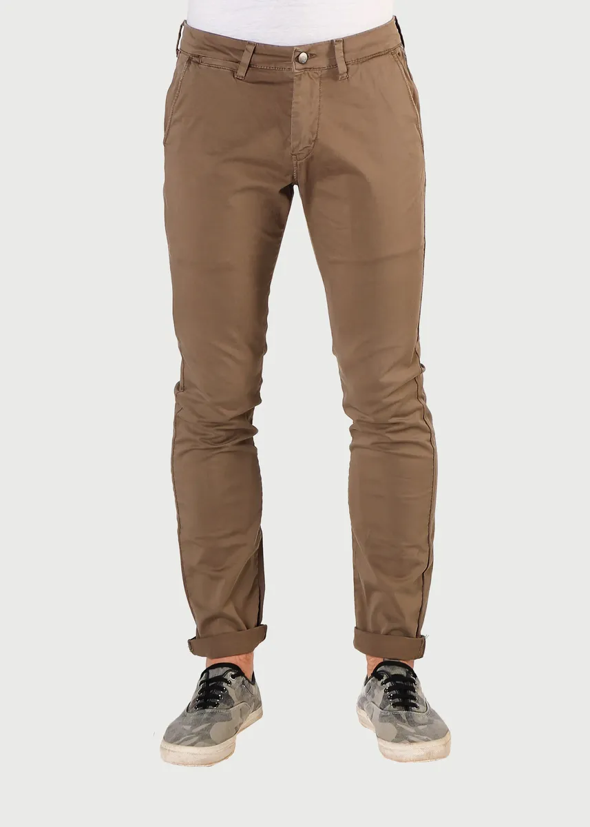 Брюки-чиносы Le Temps Des Cerises "Pantalon JAS3", с карманами, хаки
Брюки-чиносы Le Temps Des Cerises "Pantalon JAS3", с карманами, хаки