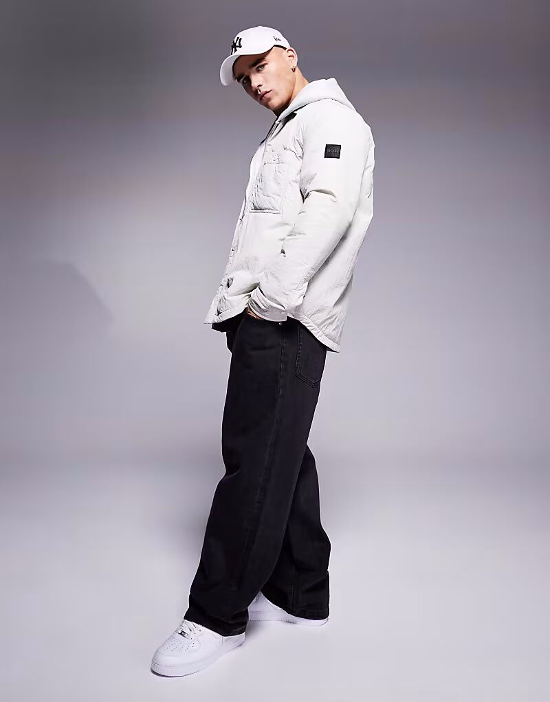 BOSS Orange Locky нейлоновая утепленная рубашка свободного кроя бежевого цвета
BOSS Orange Locky нейлоновая утепленная рубашка свободного кроя бежевого цвета