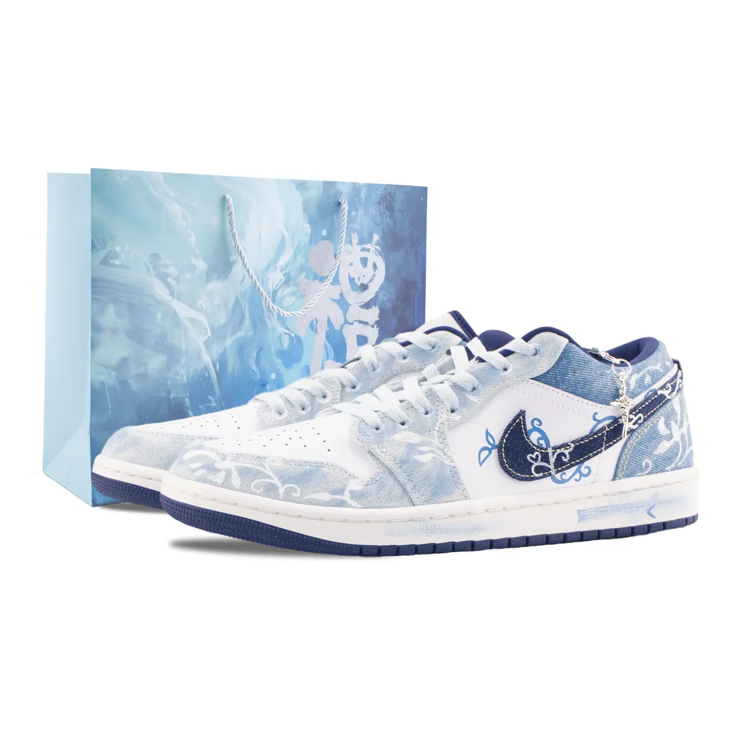 Jordan Баскетбольные кроссовки Air 1 Celadon Misty Rain с низким верхом, устойчивые к истиранию, винтажные, мужские, темно-синие
Jordan Баскетбольные кроссовки Air 1 Celadon Misty Rain с низким верхом, устойчивые к истиранию, винтажные, мужские, темно-синие