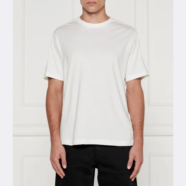 Футболка стандартного кроя Armani Exchange, белый
Футболка стандартного кроя Armani Exchange, белый