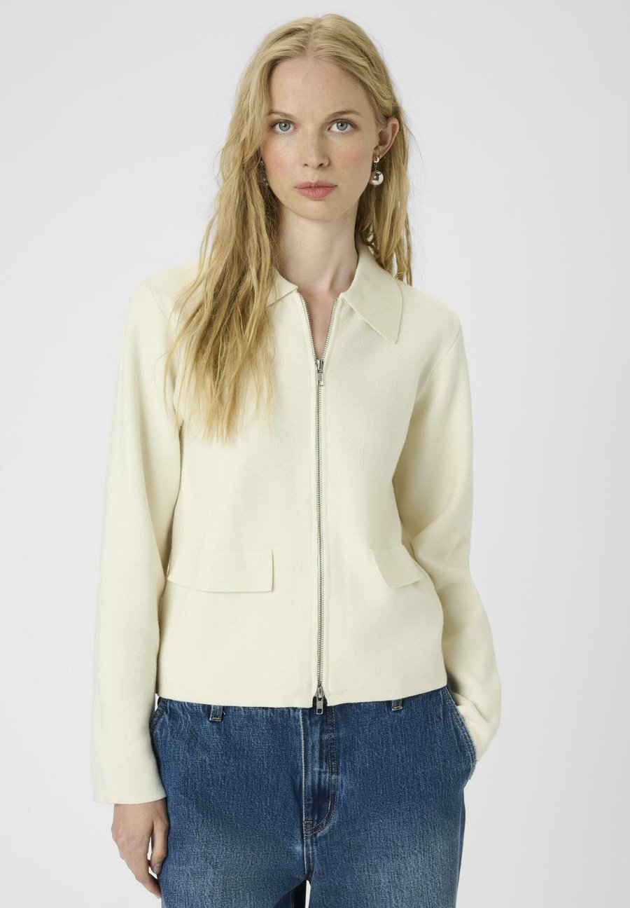 Кардиган Karen by Simonsen Cardigan, Egret/White
Кардиган Karen by Simonsen Cardigan, Egret/White