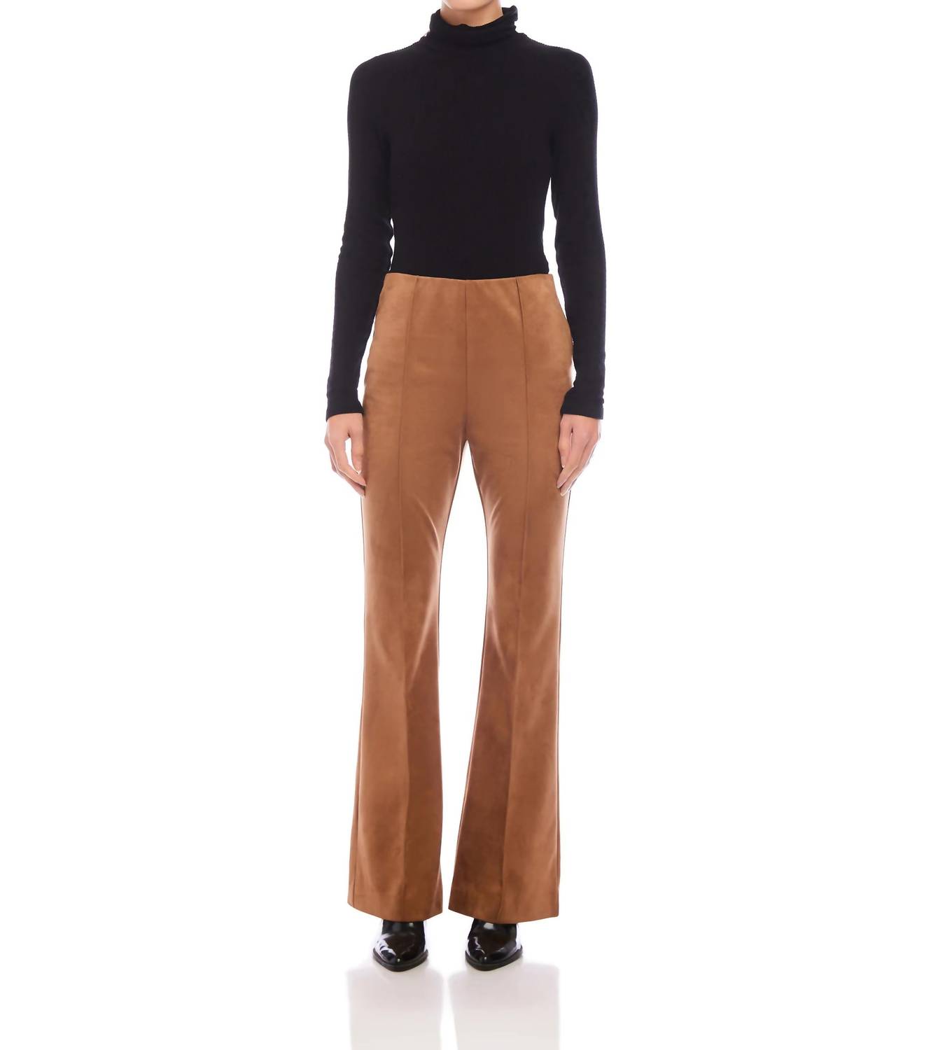 Брюки-клеш Ellie цвета коньяка Fifteen Twenty, цвет cognac
Брюки-клеш Ellie цвета коньяка Fifteen Twenty, цвет cognac