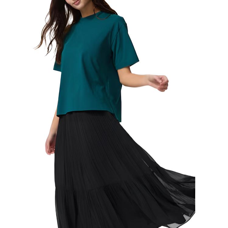 UNIQLO Футболка женская темно-зеленая
UNIQLO Футболка женская темно-зеленая