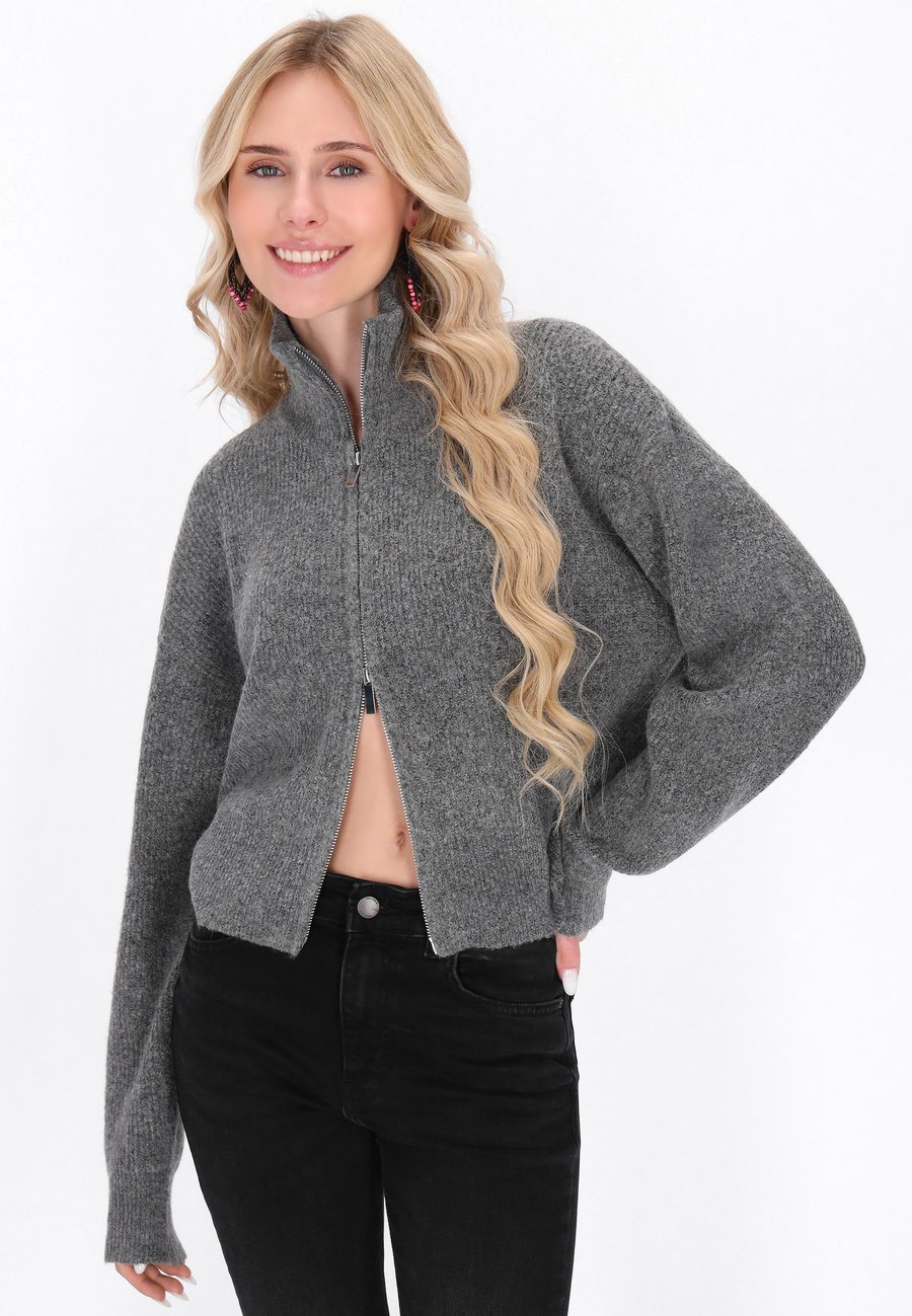 Кардиган IZIA Cardigan, Grey Melange/Grey
Кардиган IZIA Cardigan, Grey Melange/Grey