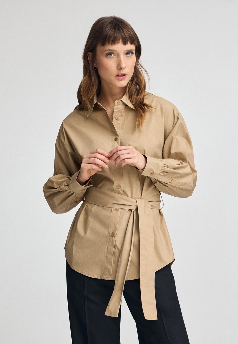 Блуза Polo Club Button-down blouse, Camel
Блуза Polo Club Button-down blouse, Camel