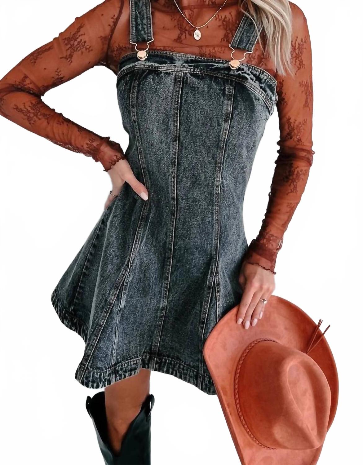 Tourtiwi Платье-майка из джинсовой ткани черного цвета
Tourtiwi Платье-майка из джинсовой ткани черного цвета