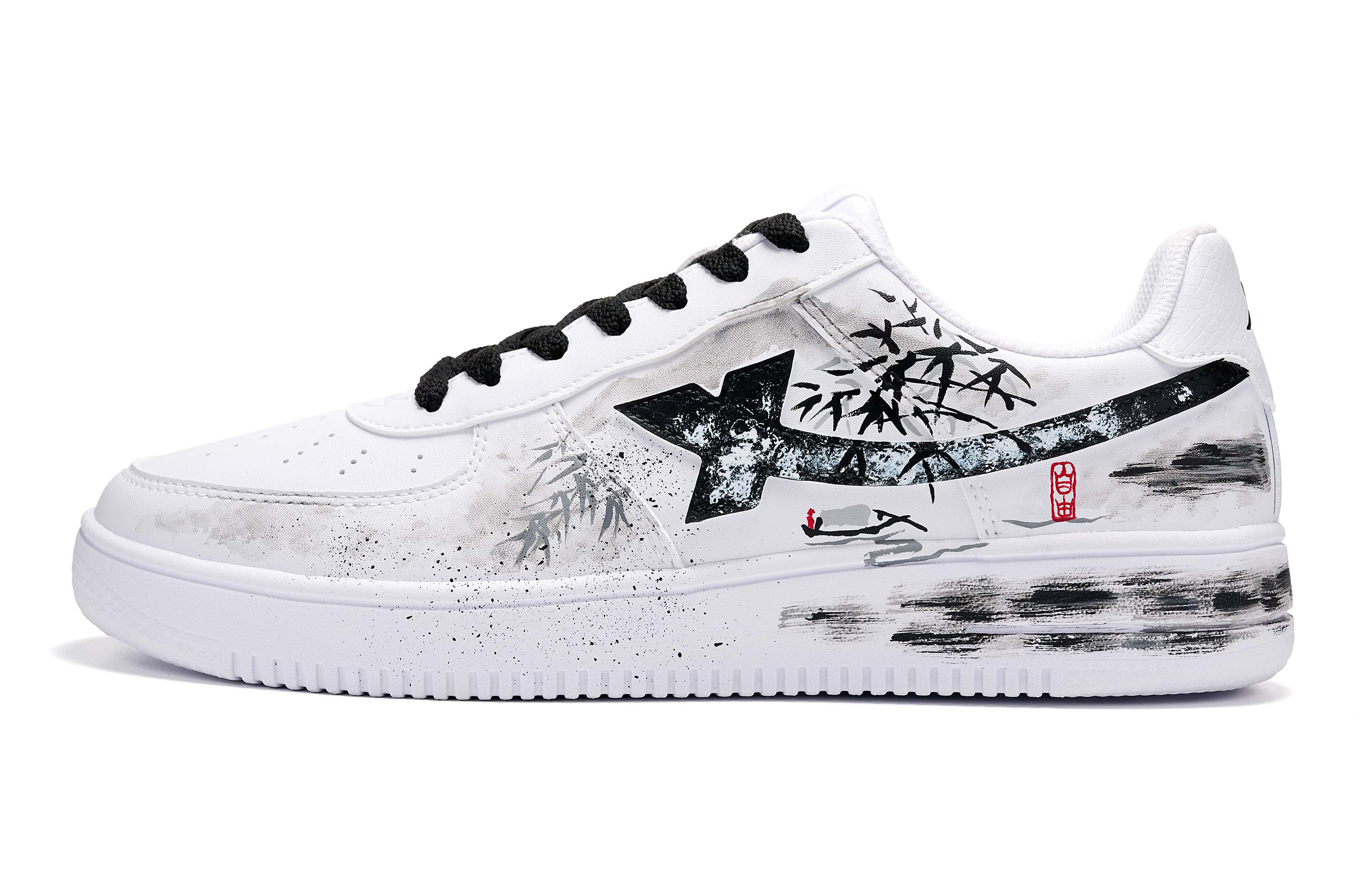 XTEP Кроссовки Air Force One для скейтбординга с износостойким покрытием и амортизацией, белые, мужские
XTEP Кроссовки Air Force One для скейтбординга с износостойким покрытием и амортизацией, белые, мужские