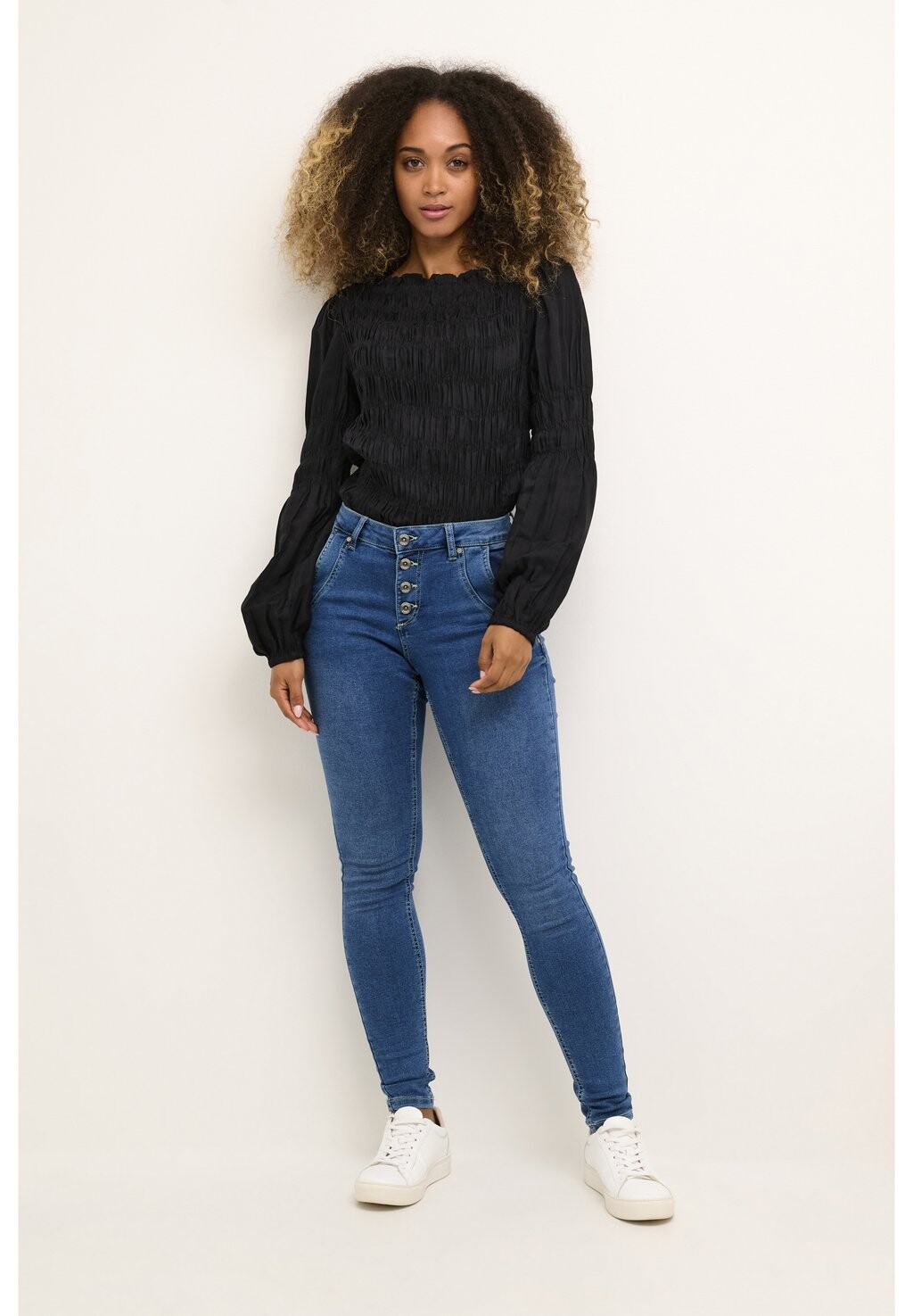 Джинсы свободного кроя Cream CRSANDY BAIILY FIT, цвет Rich Blue Denim
Джинсы свободного кроя Cream CRSANDY BAIILY FIT, цвет Rich Blue Denim