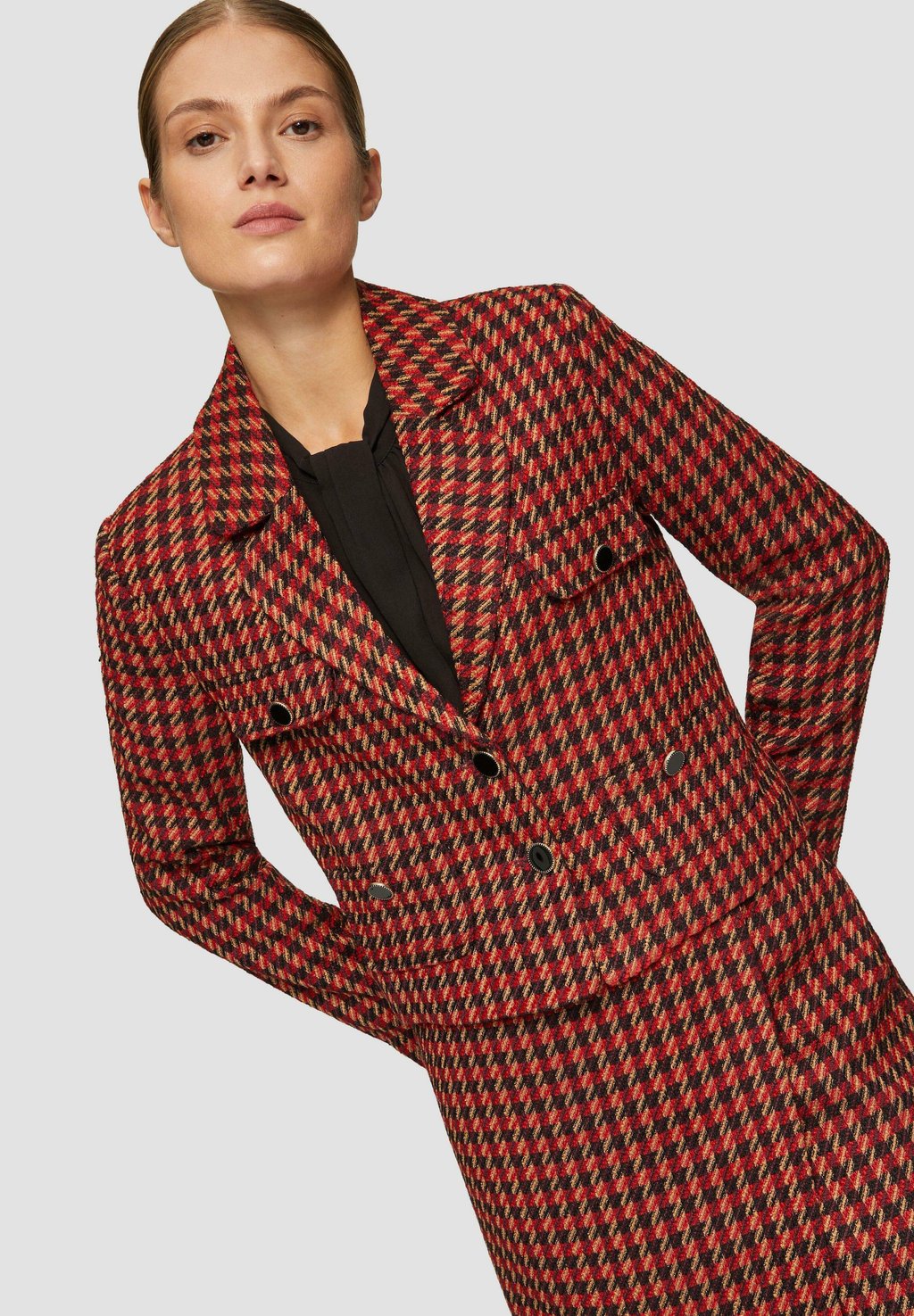 Блейзер MIT HAHNENTRITTMUSTER s.Oliver BLACK LABEL, коричневый
Блейзер MIT HAHNENTRITTMUSTER s.Oliver BLACK LABEL, коричневый