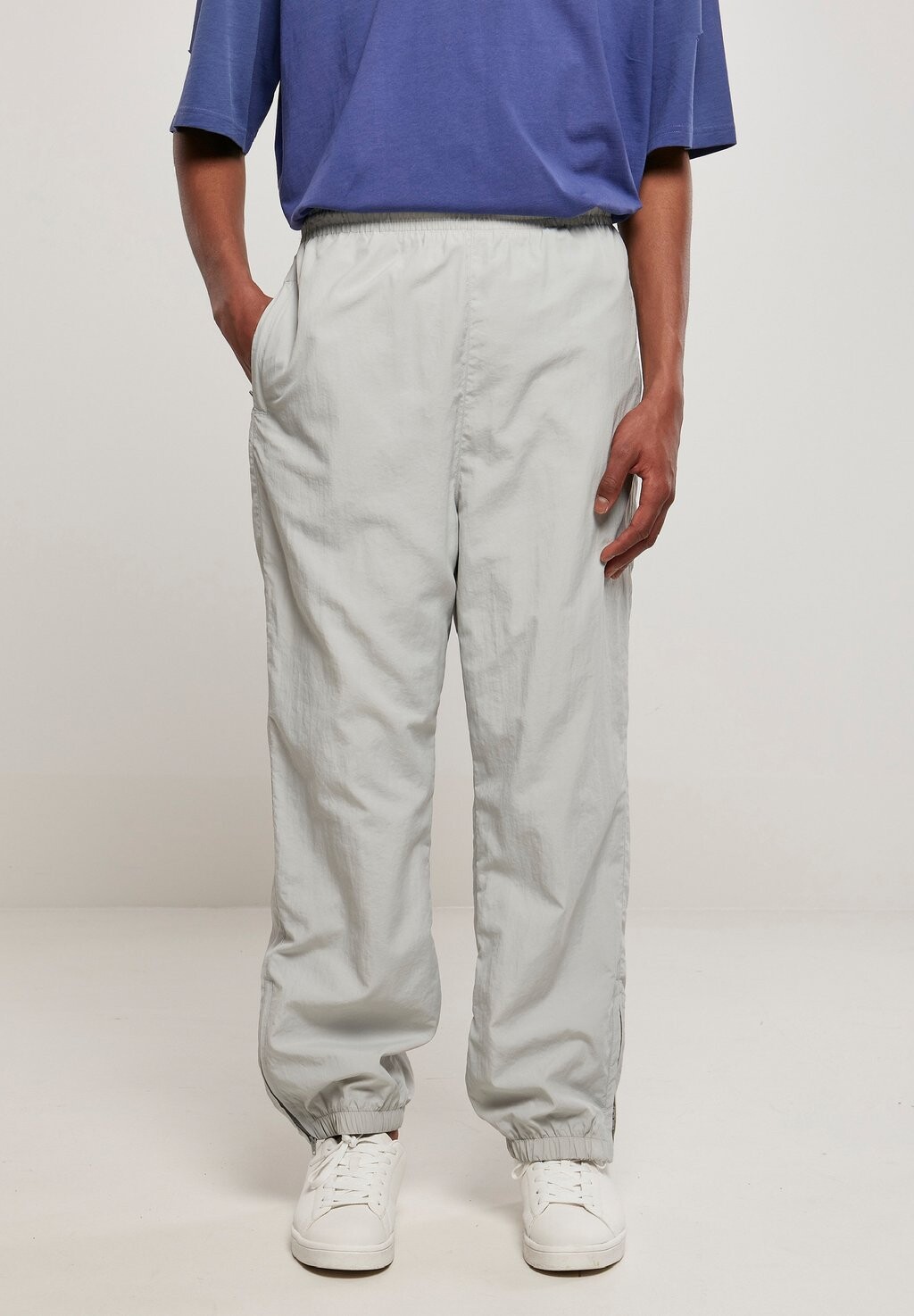 Спортивные брюки Urban Classics, легкий асфальт
Спортивные брюки Urban Classics, легкий асфальт