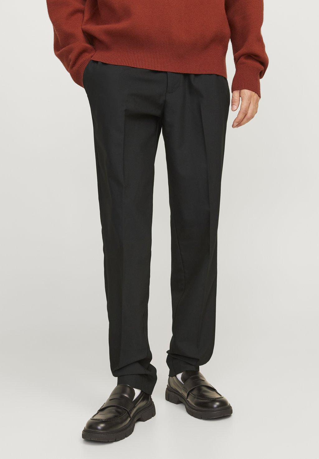 Чиносы JPSTACE LEO Jack & Jones, черный
Чиносы JPSTACE LEO Jack & Jones, черный