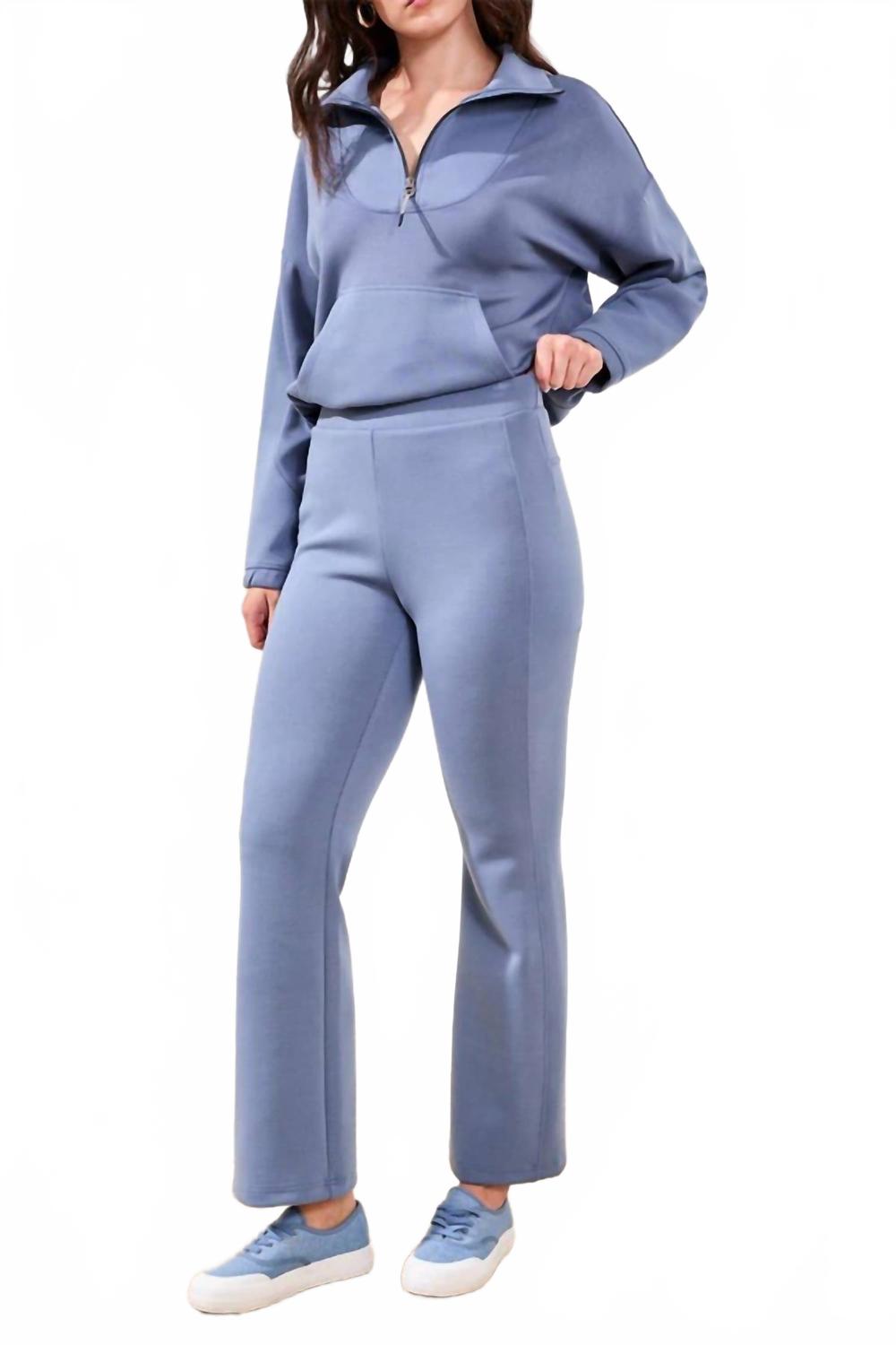 Расклешенные брюки Techno Lux Rib Pull-On, цвет сланцево-синий Tribal, сланцево-синий
Расклешенные брюки Techno Lux Rib Pull-On, цвет сланцево-синий Tribal, сланцево-синий