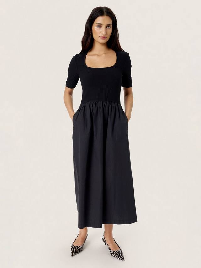 Платье миди с коротким рукавом Simone Phoebe Soaked In Luxury, Black
Платье миди с коротким рукавом Simone Phoebe Soaked In Luxury, Black