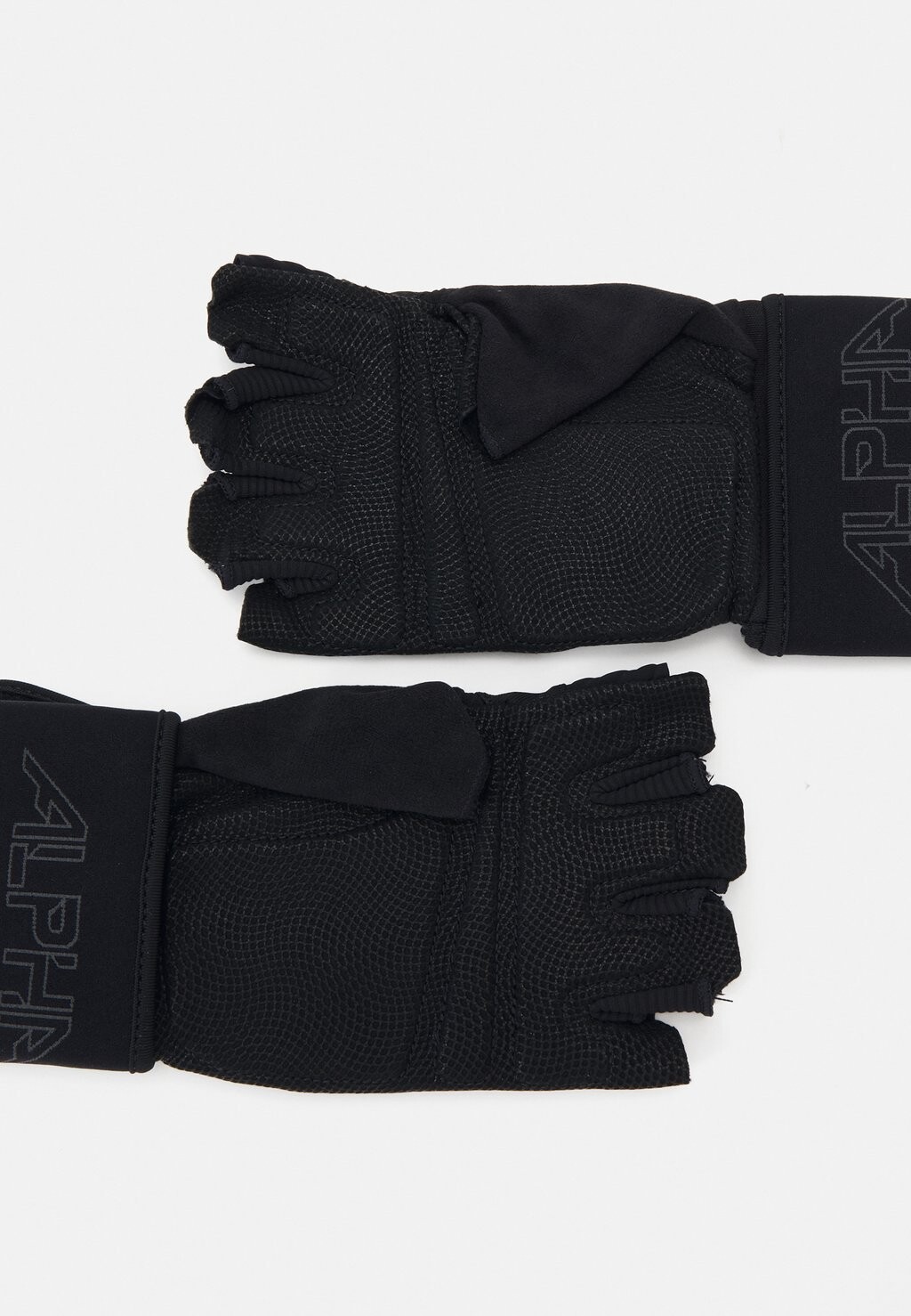 Перчатки ALPHA ELITE UNISEX Nike Performance, черный
Перчатки ALPHA ELITE UNISEX Nike Performance, черный