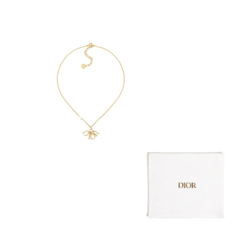 Эволюция: латунные и смоляные колье для женщин Dior, золото
Эволюция: латунные и смоляные колье для женщин Dior, золото