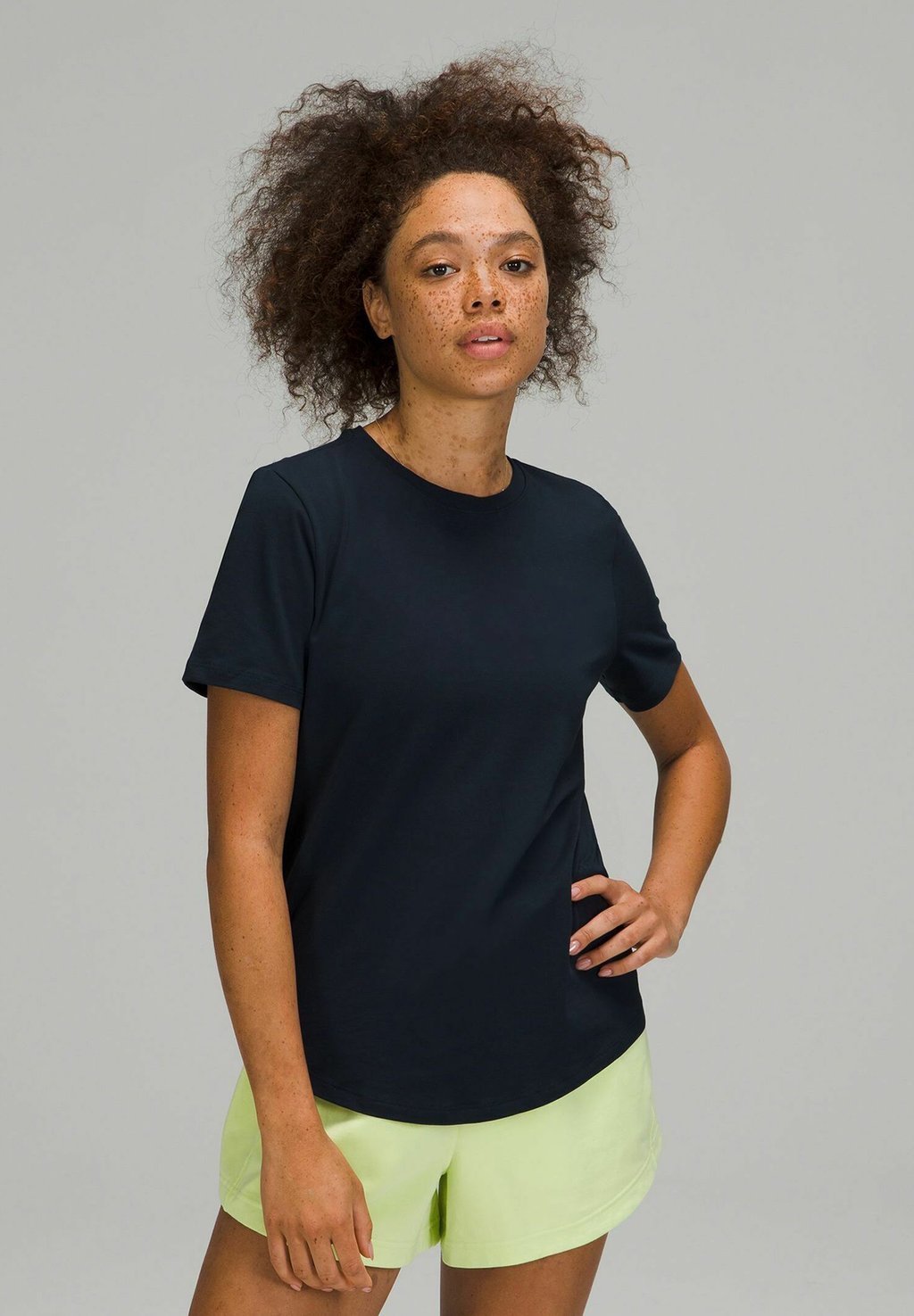 Базовая футболка lululemon, темно-синий
Базовая футболка lululemon, темно-синий