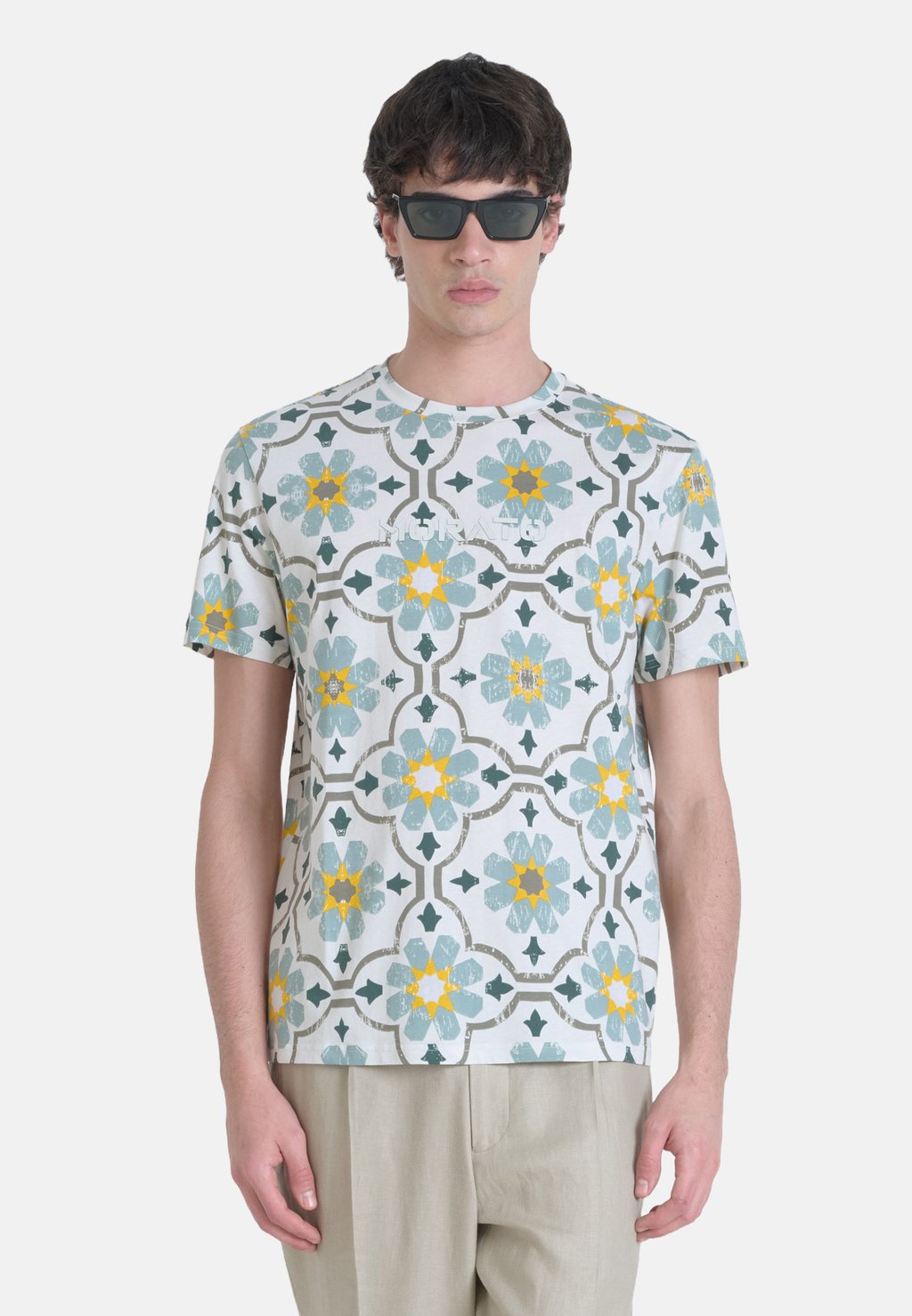 Футболка с принтом REGULAR FIT WITH DOUBLE LAYER RUBBER LOGO Antony Morato, зеленый
Футболка с принтом REGULAR FIT WITH DOUBLE LAYER RUBBER LOGO Antony Morato, зеленый