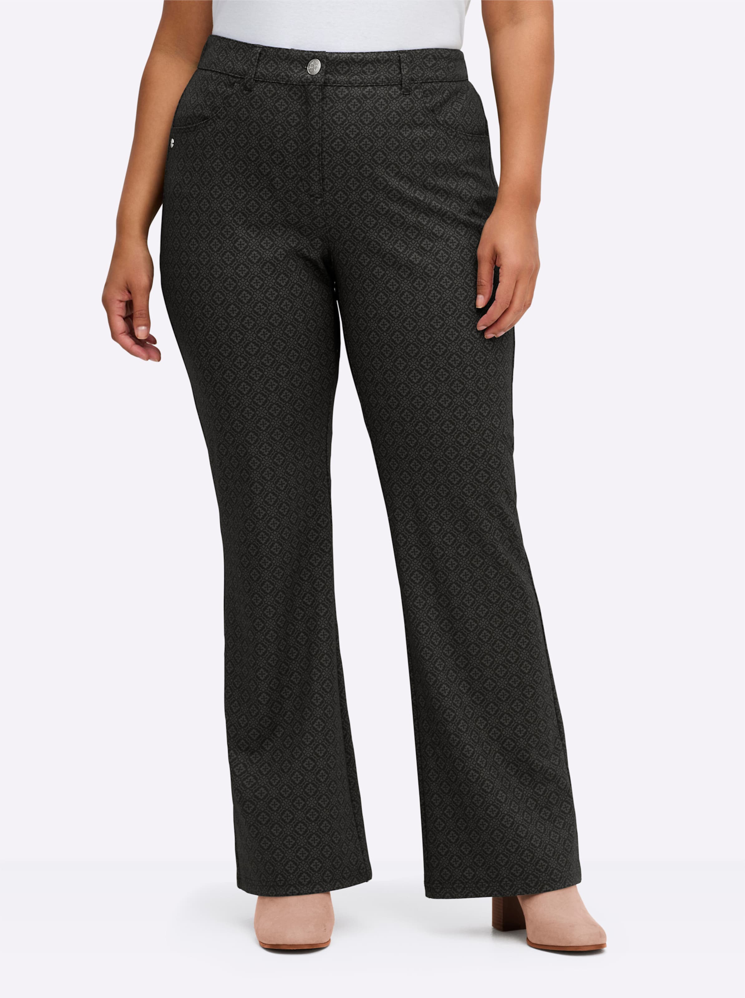 SHEEGO Брюки-клеш в цвете graphite
SHEEGO Брюки-клеш в цвете graphite