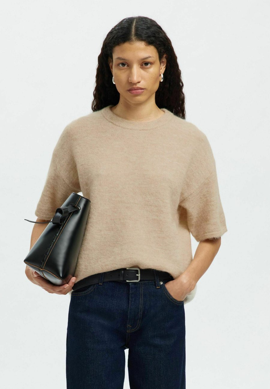 Футболка Selected Femme Basic T-shirt, Birch/Beige
Футболка Selected Femme Basic T-shirt, Birch/Beige