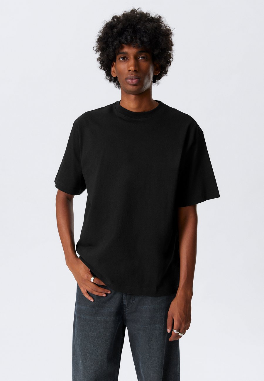 Футболка Weekday Basic T-shirt, Black, Черный, Футболка Weekday Basic T-shirt, Black
Футболка Weekday Basic T-shirt, Black, Черный, Футболка Weekday Basic T-shirt, Black