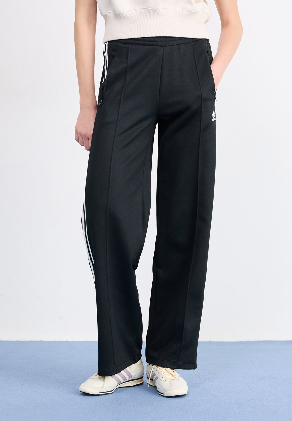 Спортивные брюки CLASSIC adidas Originals, черный
Спортивные брюки CLASSIC adidas Originals, черный