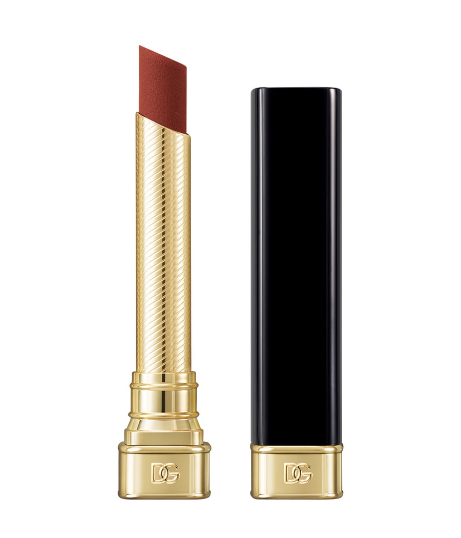 Помада Dolce&Gabbana My Comfy Matte, Nr. 31.05 - Intensives rosiges Braun, 27g
Помада Dolce&Gabbana My Comfy Matte, Nr. 31.05 - Intensives rosiges Braun, 27g