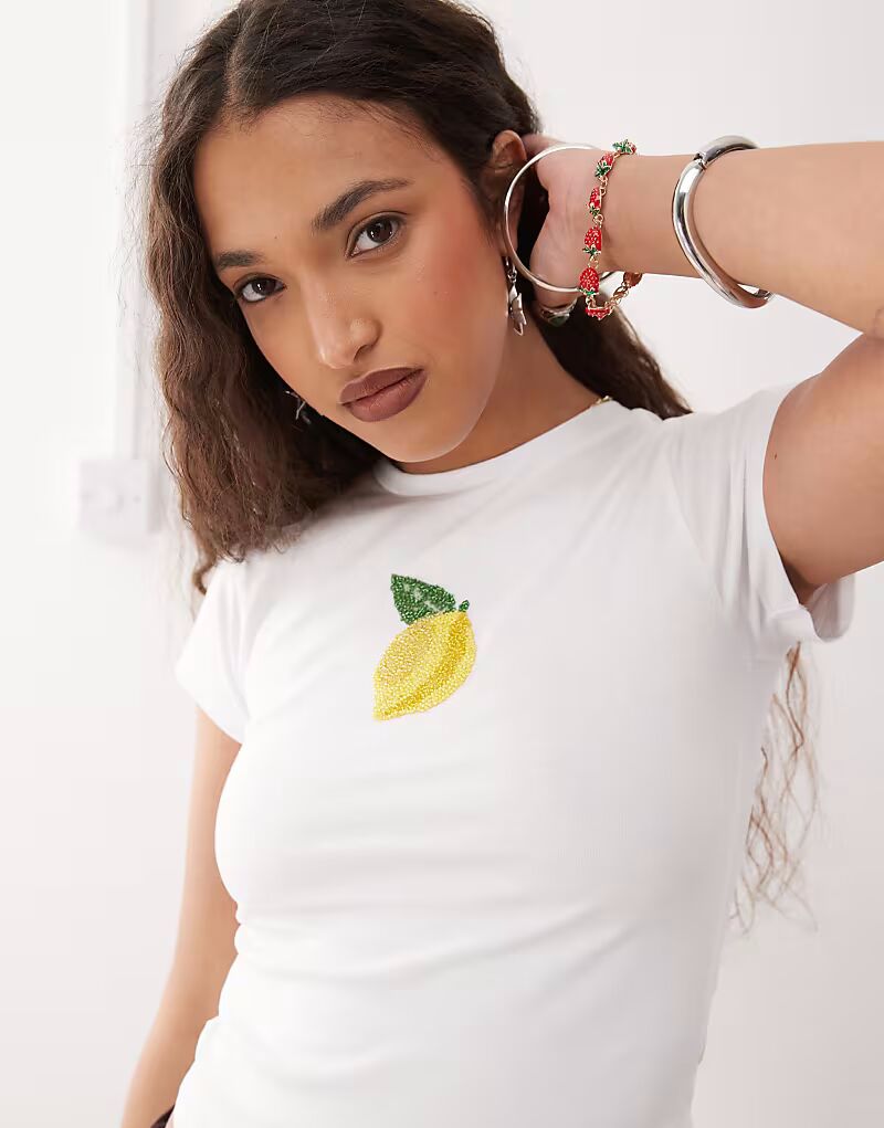 Детская футболка Reclaimed Vintage с отделкой из лимонного бисера белого цвета
Детская футболка Reclaimed Vintage с отделкой из лимонного бисера белого цвета