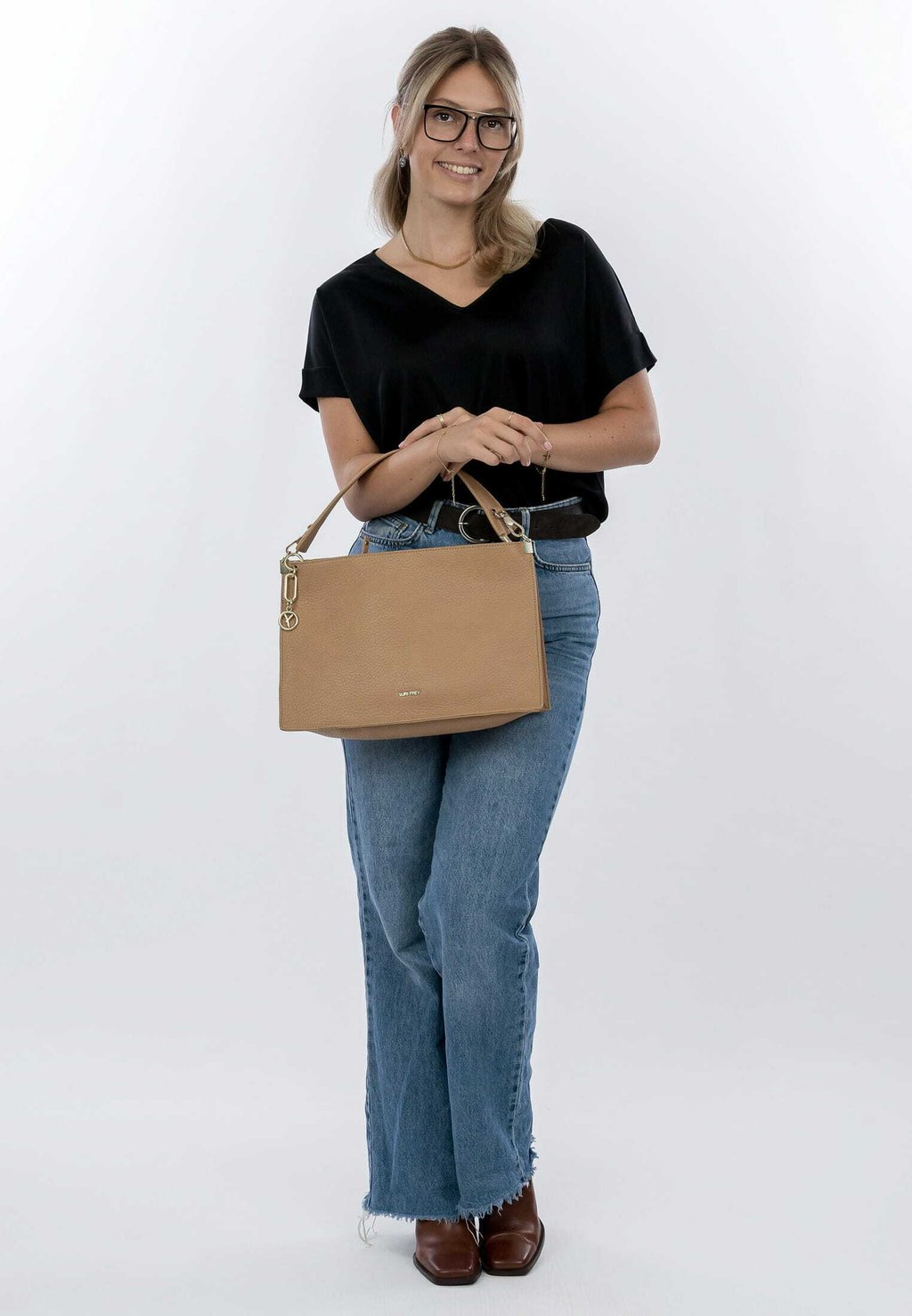 Сумка SURI FREY, песочный
Сумка SURI FREY, песочный