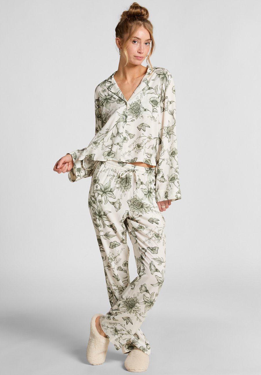 Пижамные брюки Hunkemöller PETITE PYJAMA BOTTOMS, White
Пижамные брюки Hunkemöller PETITE PYJAMA BOTTOMS, White