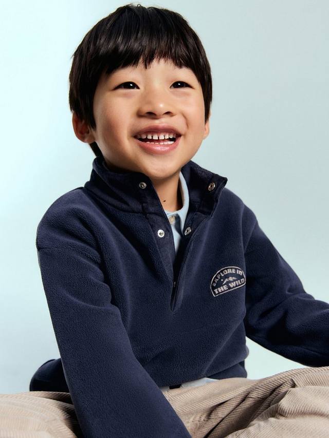 Детский флисовый свитер с высоким воротником Mango, Navy
Детский флисовый свитер с высоким воротником Mango, Navy