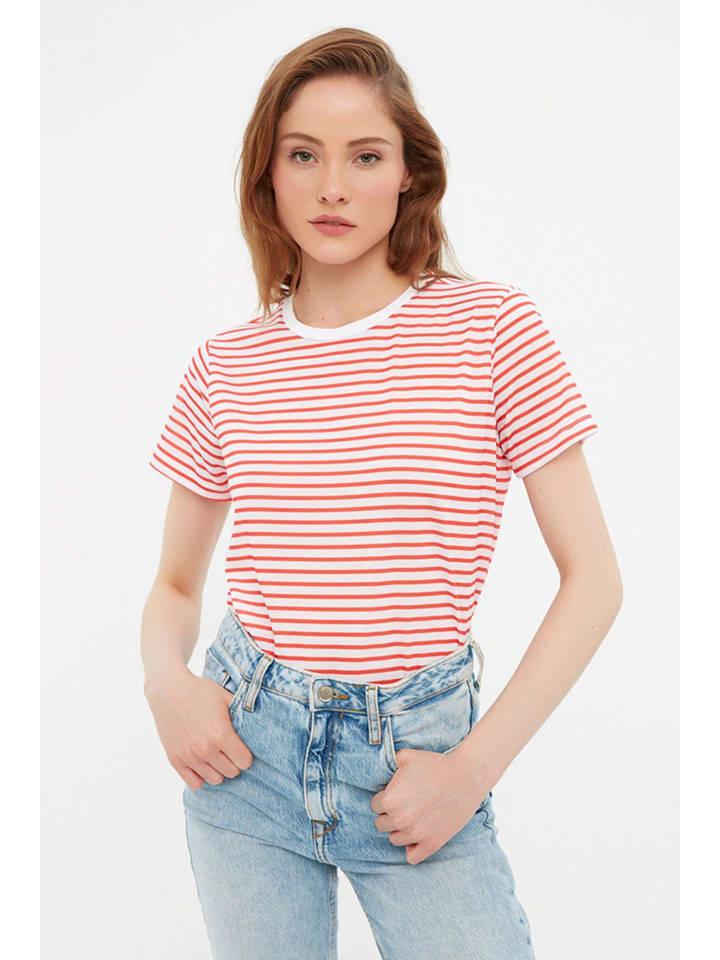 Футболка trendyol, цвет rot/weiß
Футболка trendyol, цвет rot/weiß