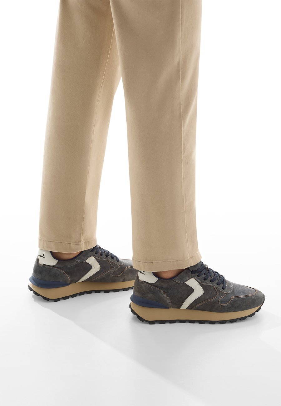 Кроссовки Voile Blanche PARIS RACE, Grau Blau Weiss/Grey
Кроссовки Voile Blanche PARIS RACE, Grau Blau Weiss/Grey