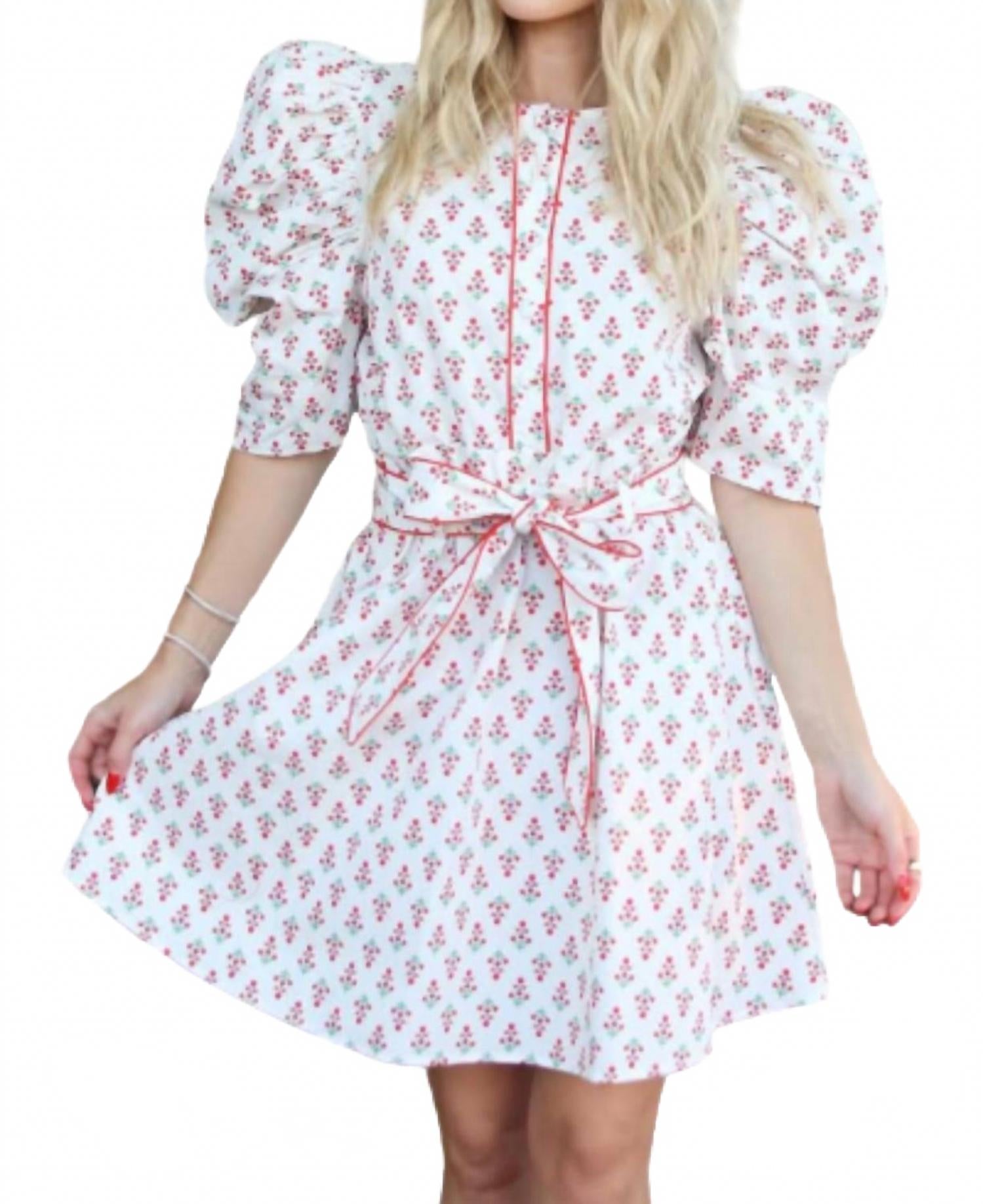 Karlie Мини-платье Дженни белого цвета
Karlie Мини-платье Дженни белого цвета