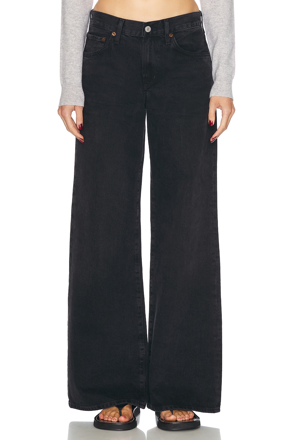 Джинсы женские AGOLDE, цвет Mascara
Джинсы женские AGOLDE, цвет Mascara