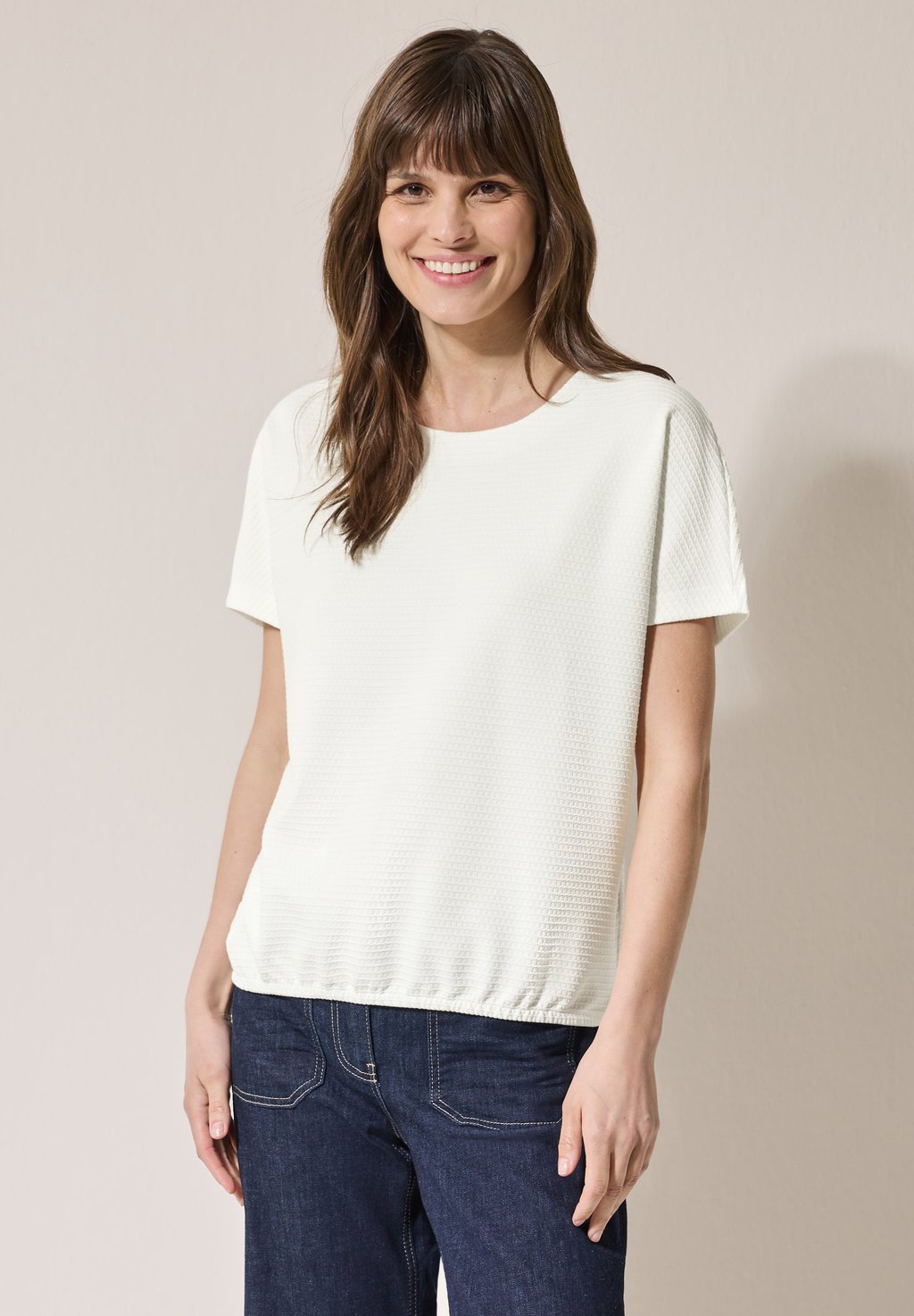 Базовая футболка Cecil, слоновая кость
Базовая футболка Cecil, слоновая кость