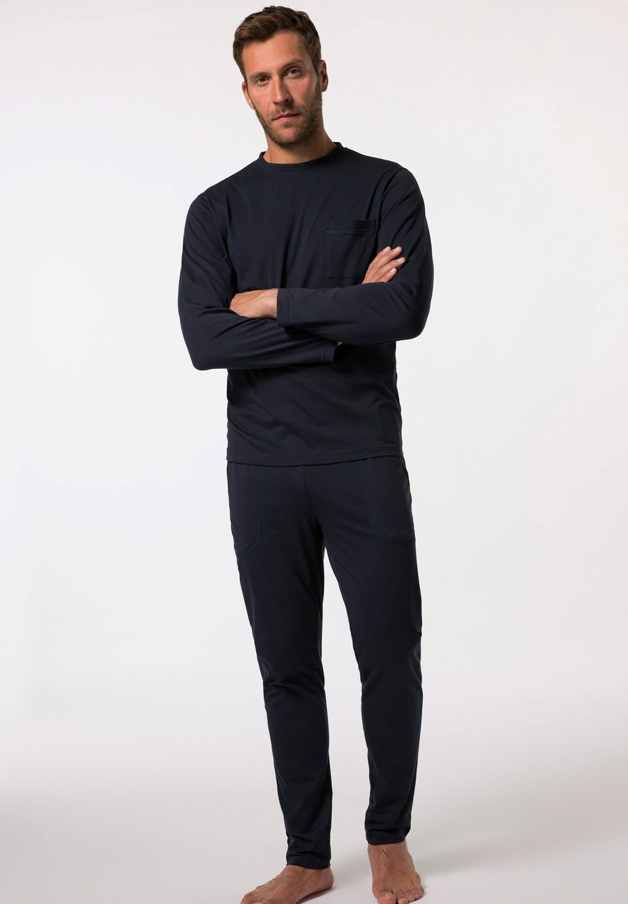 Пижамный комплект JP1880 Pyjama set, Navy Blue/Dark Blue
Пижамный комплект JP1880 Pyjama set, Navy Blue/Dark Blue