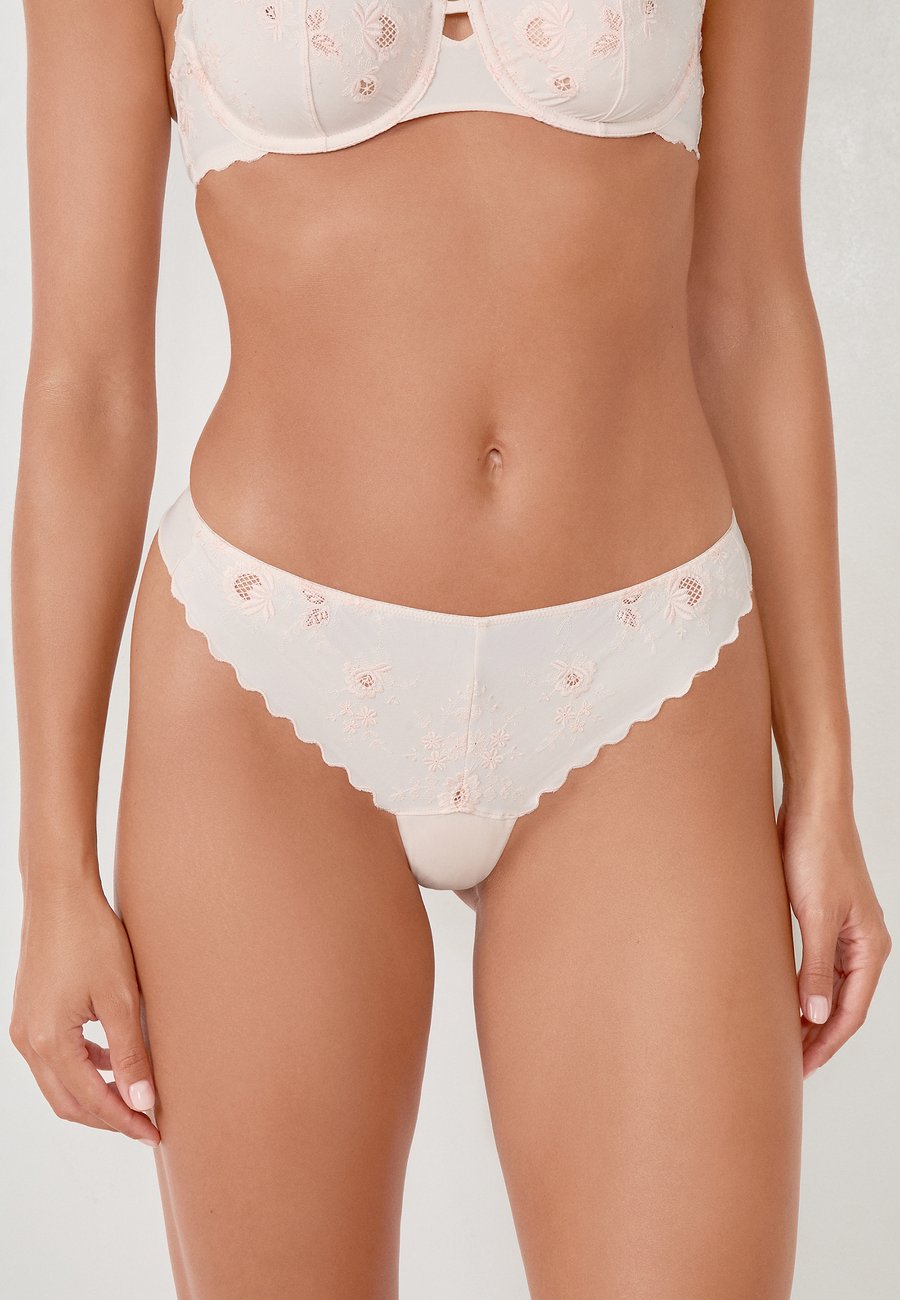 Трусы Etam RAVISSANTE, Powder Pink/Light Pink
Трусы Etam RAVISSANTE, Powder Pink/Light Pink