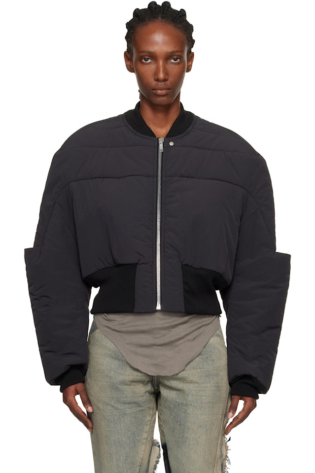 Rick Owens Укороченная пуховая куртка-бомбер Concordians с балочной конструкцией
Rick Owens Укороченная пуховая куртка-бомбер Concordians с балочной конструкцией