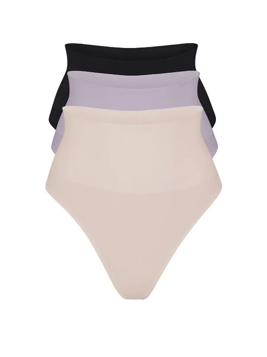 Комплект из 3 корректирующих трусиков-стрингов Essential Mindd, черный/песочный
Комплект из 3 корректирующих трусиков-стрингов Essential Mindd, черный/песочный