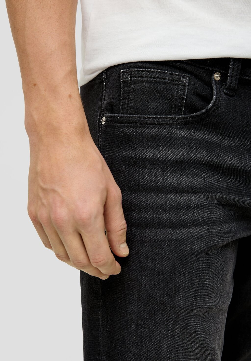 Джинсовые шорты MAURO BERMUDAS s.Oliver, цвет Bleached Denim
Джинсовые шорты MAURO BERMUDAS s.Oliver, цвет Bleached Denim