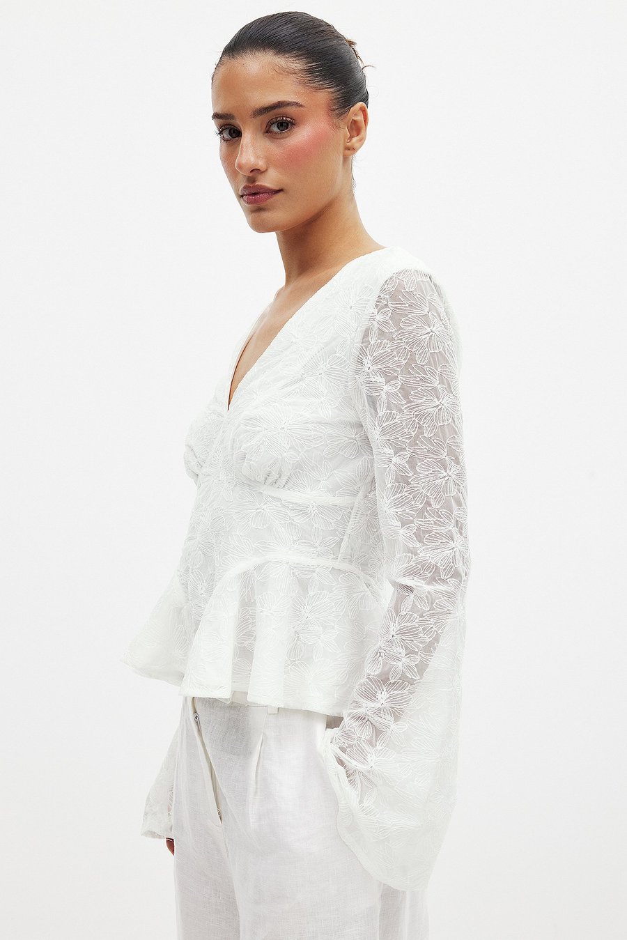 Блуза NA-KD SEAM DETAIL LONG SLEEVE , Offwhite/White
Блуза NA-KD SEAM DETAIL LONG SLEEVE , Offwhite/White